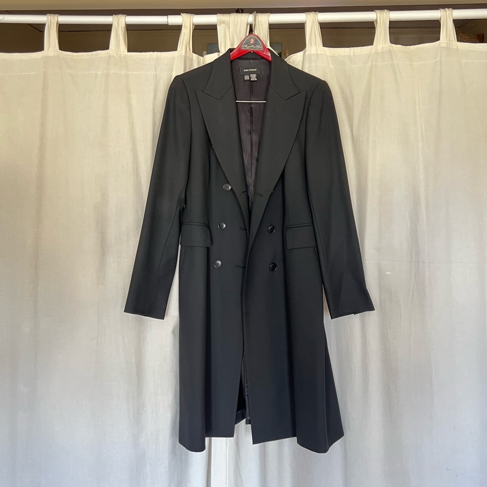 Zara Women’s Black Trench Coat